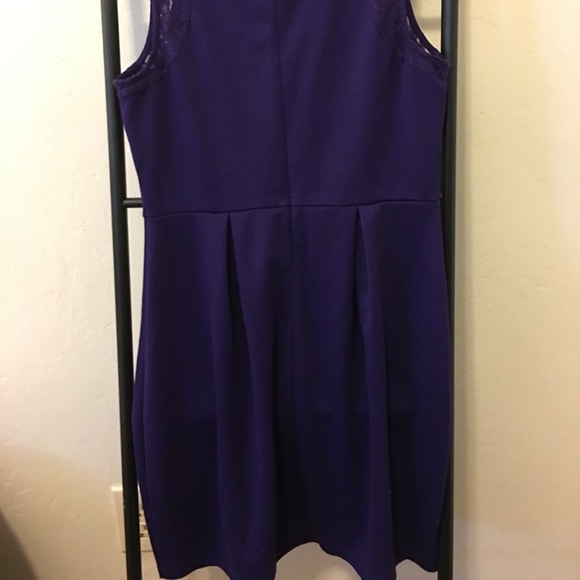 Forever 21 Contemporary dress - Picture 2 of 4